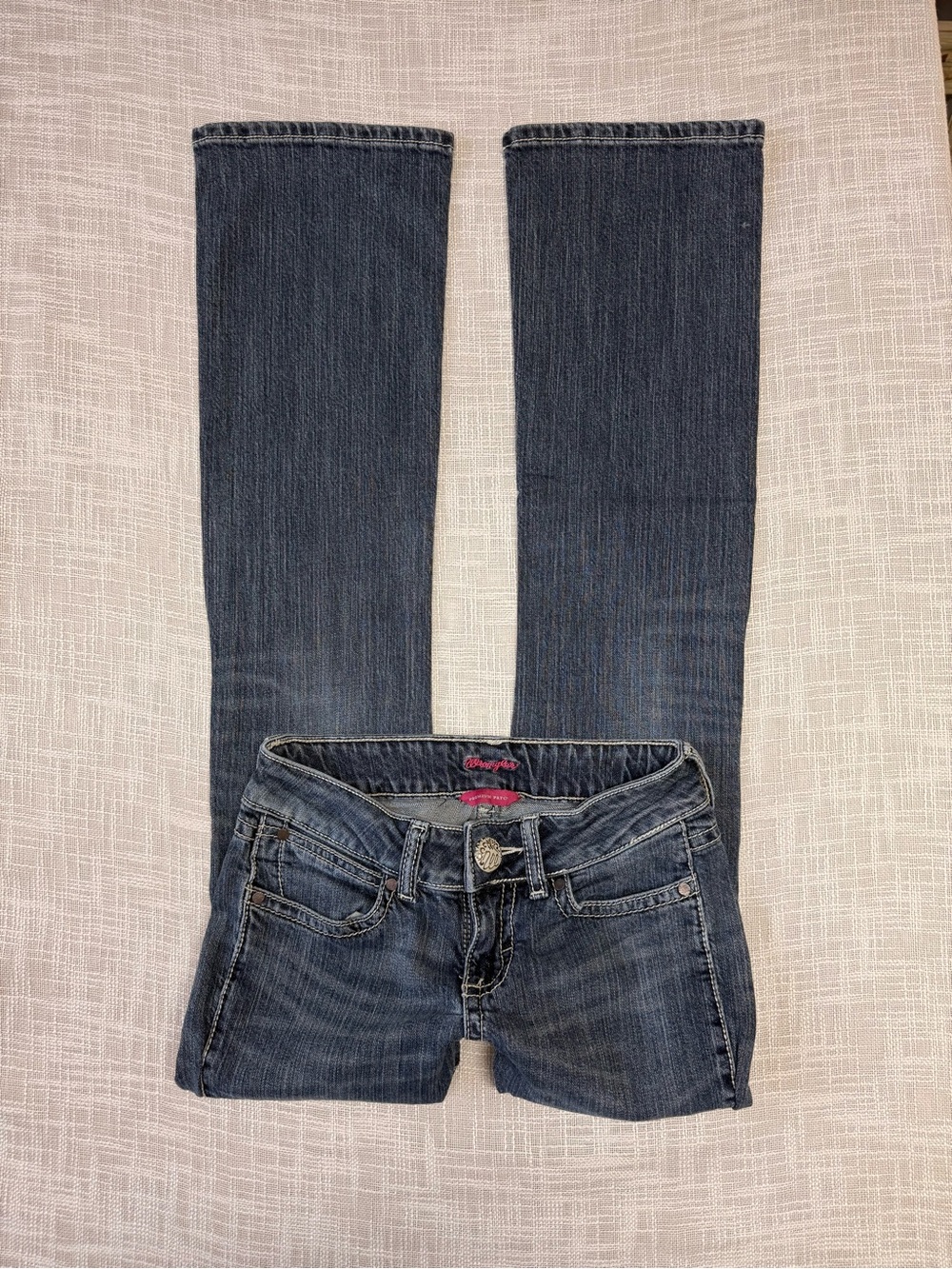 Wrangler Premium Patch Low Rise Flare Jeans 0x34 Y2K Dark Wash